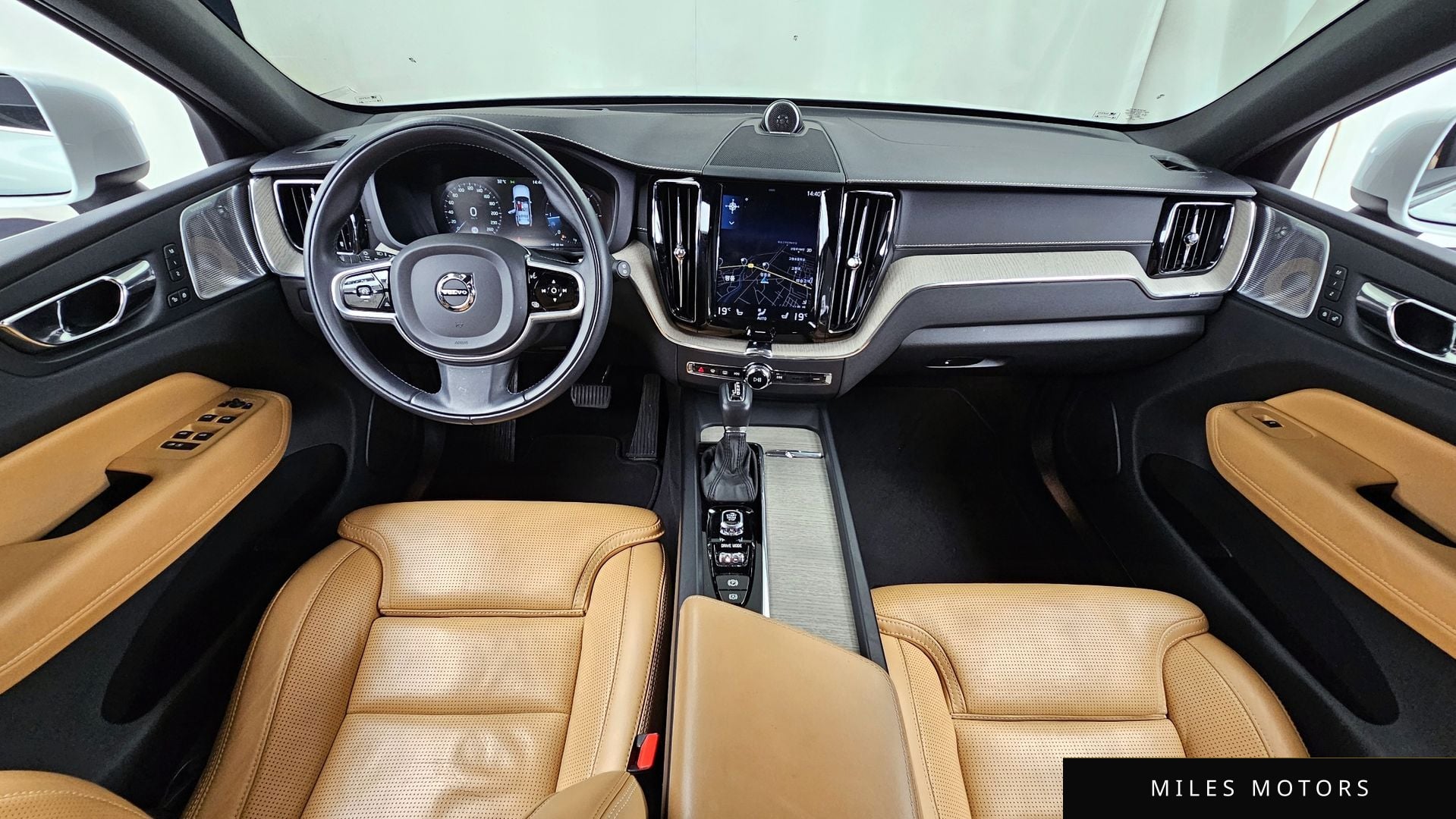 Volvo XC60 2019 — миниатюра 10