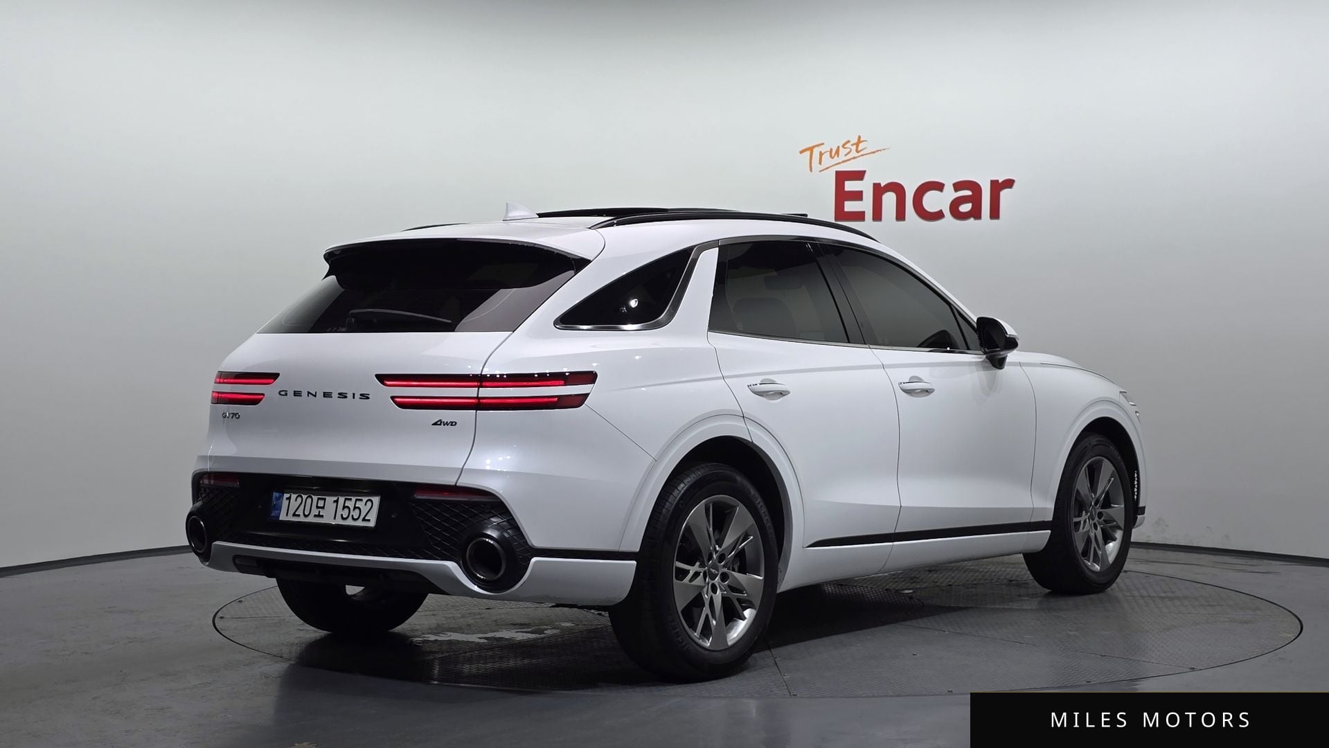 Genesis GV70 2022 — миниатюра 2
