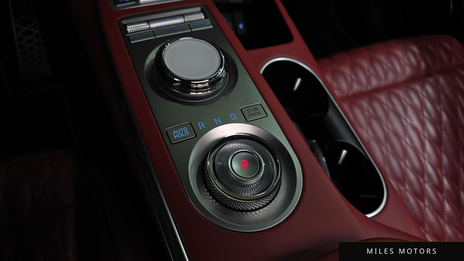 Genesis GV70 2022 — миниатюра 12