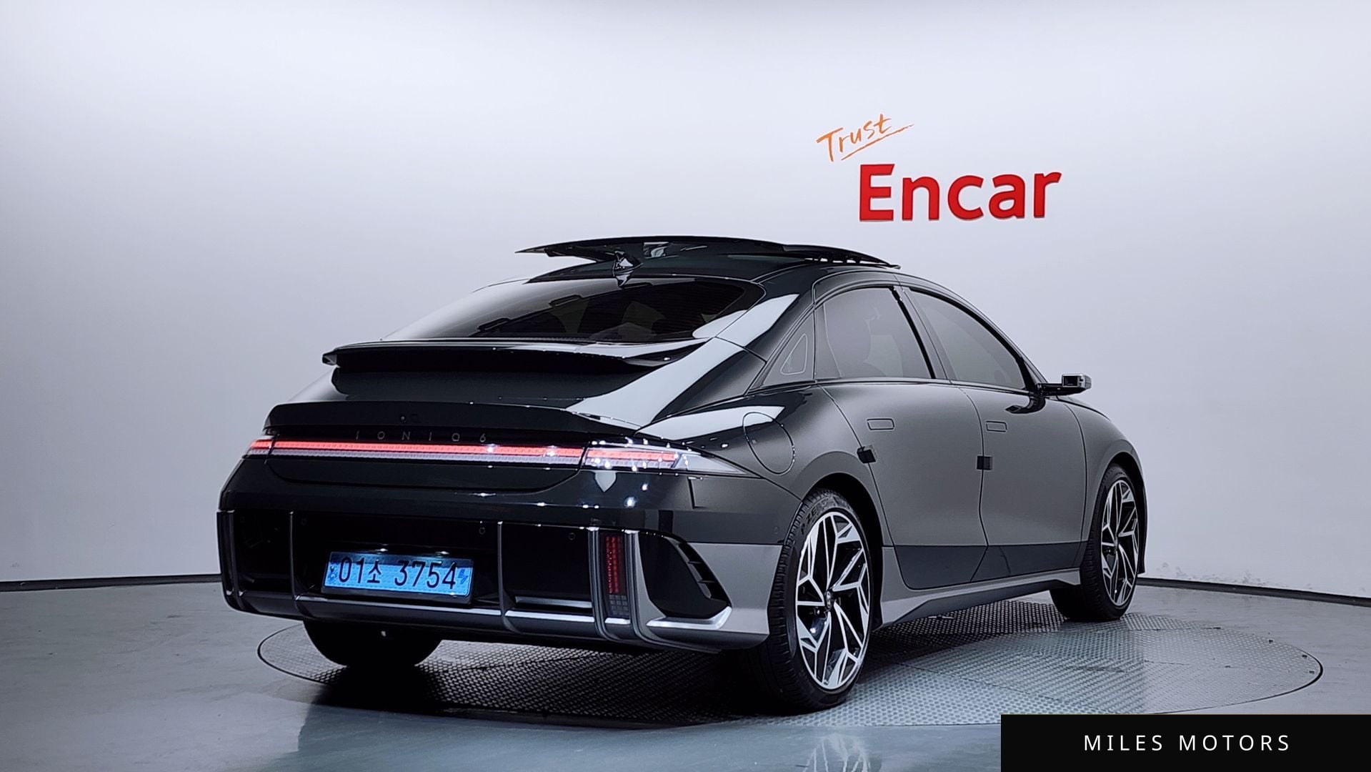 Hyundai Ioniq6 2023 — миниатюра 2
