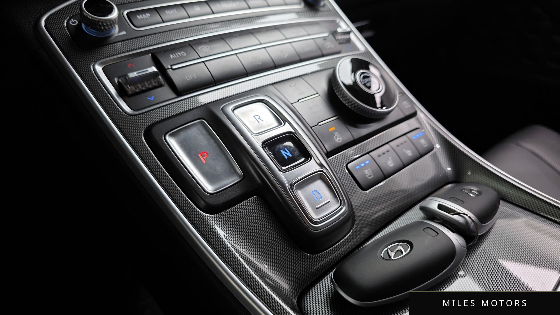 Hyundai Santafe 2022 — миниатюра 12