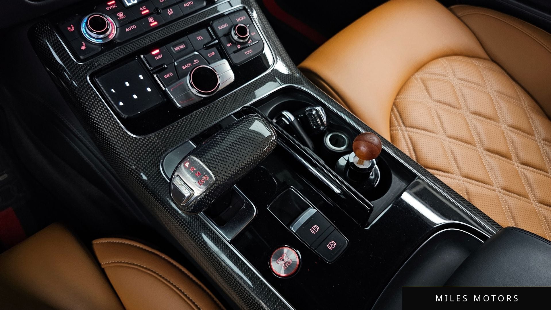 Audi S8 2015 — миниатюра 9