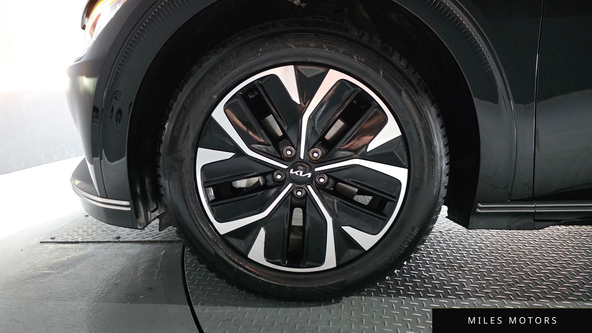 Kia EV6 2023 — миниатюра 5