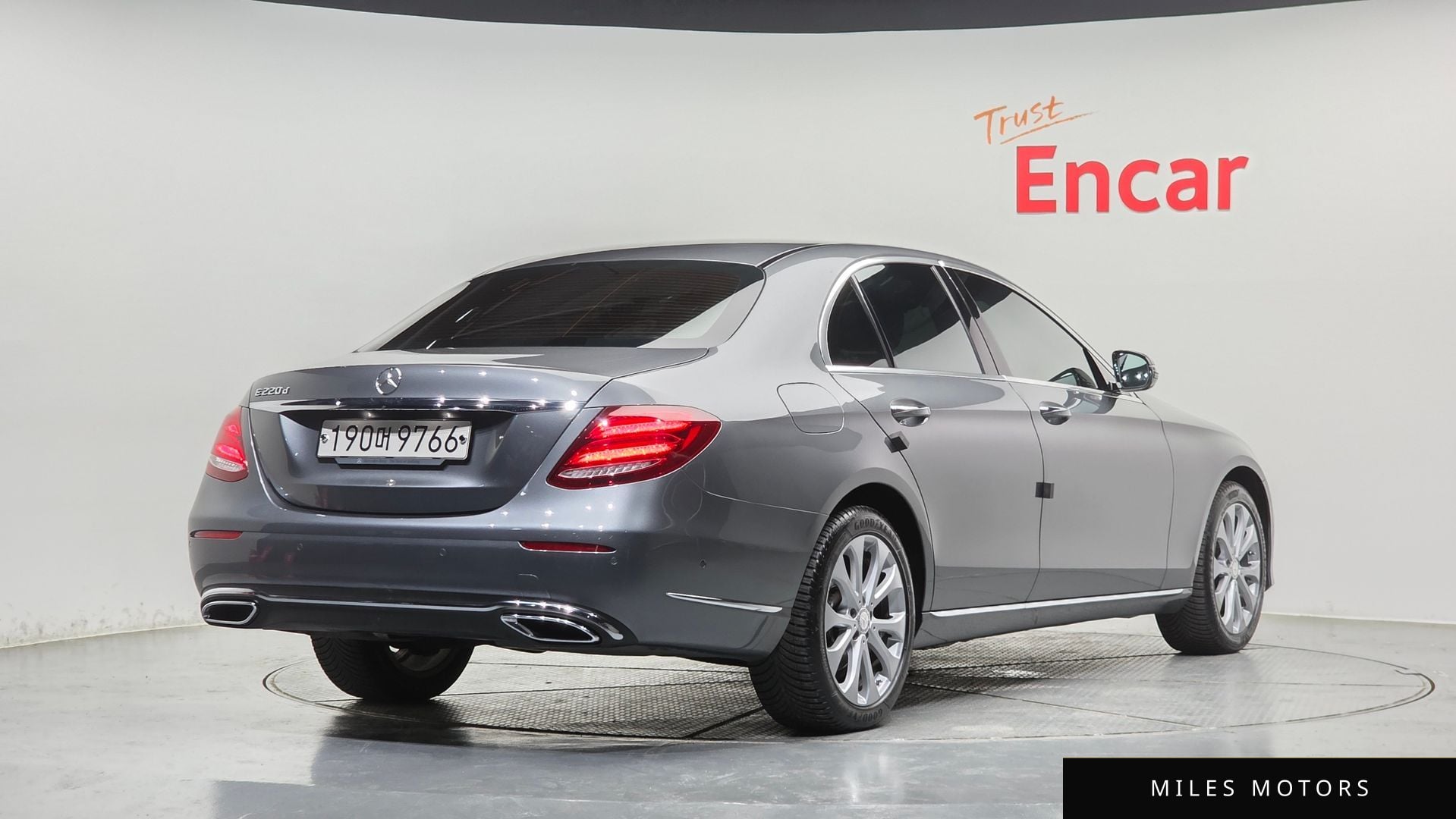 Mercedes-Benz E-Class W213 2017 — миниатюра 2