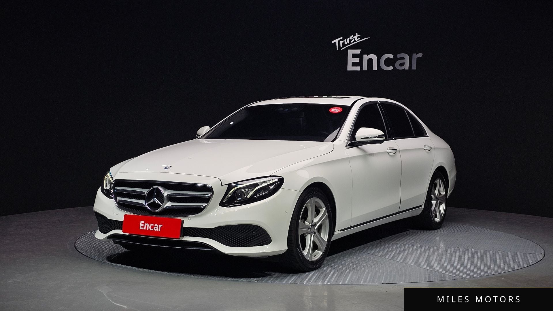 Mercedes-Benz E-Class W213 2017 — фото 1 из 12