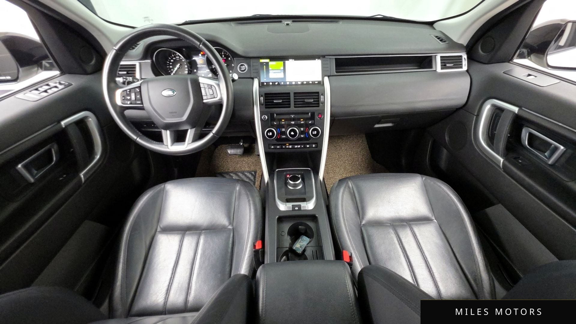 Land Rover Discovery Sport 2017 — миниатюра 10