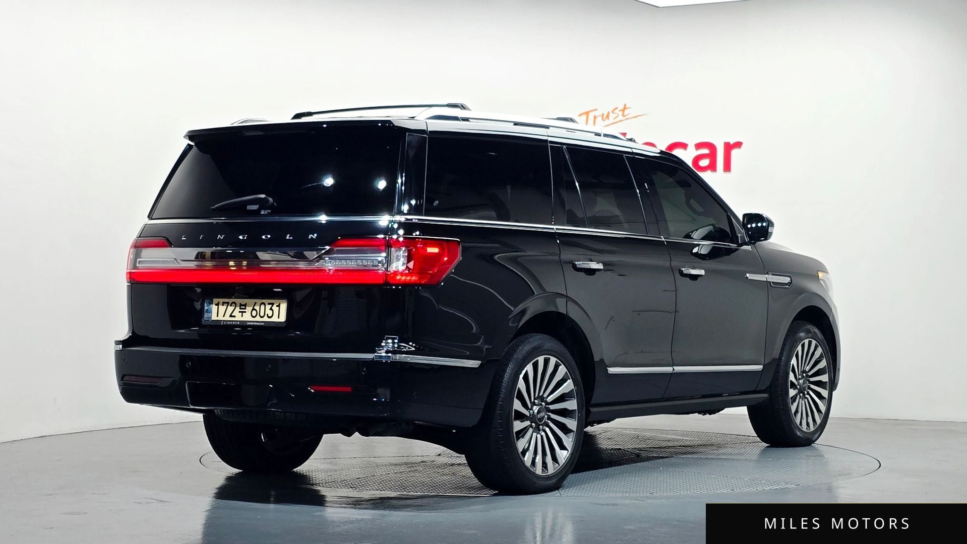 Lincoln Navigator 2021 — миниатюра 2