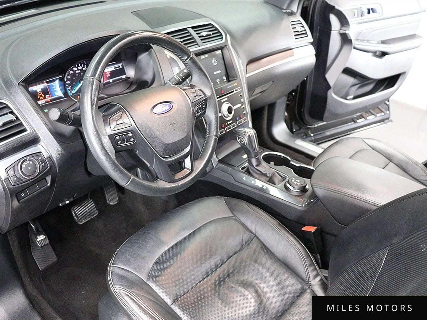 Ford Explorer 2018 — миниатюра 8