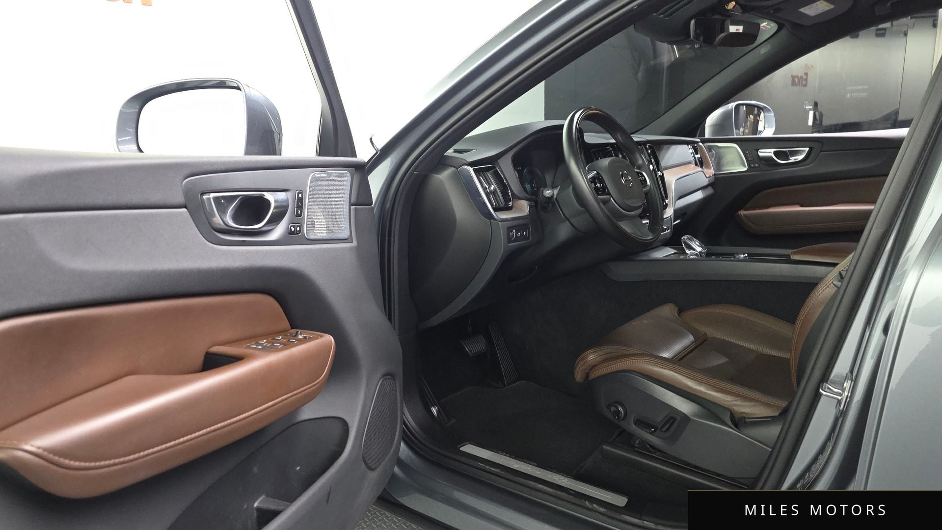 Volvo XC60 2021 — миниатюра 10