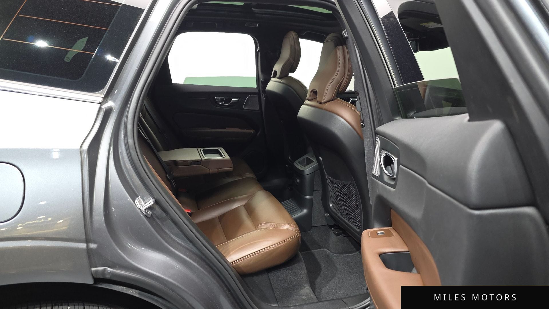 Volvo XC60 2021 — миниатюра 12