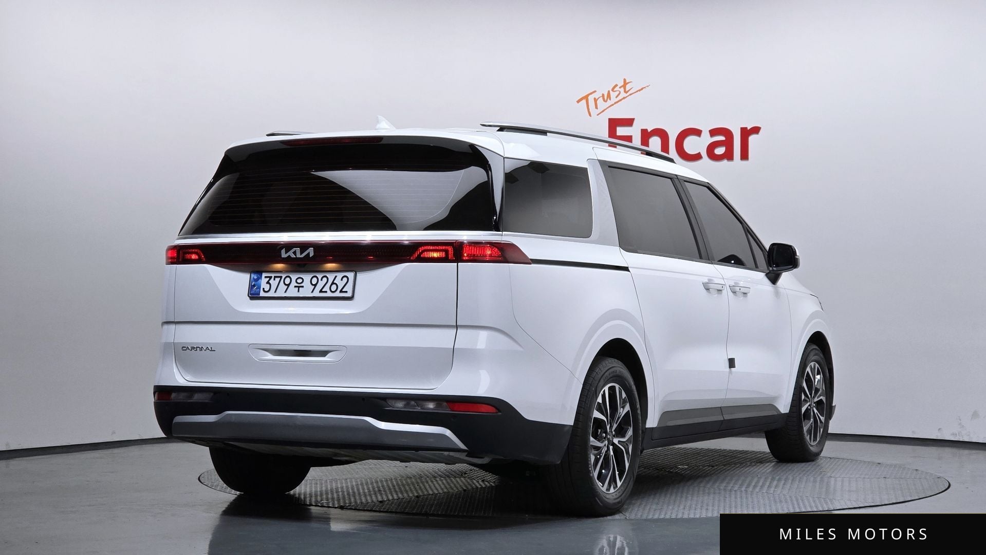 Kia Carnival 2023 — миниатюра 2