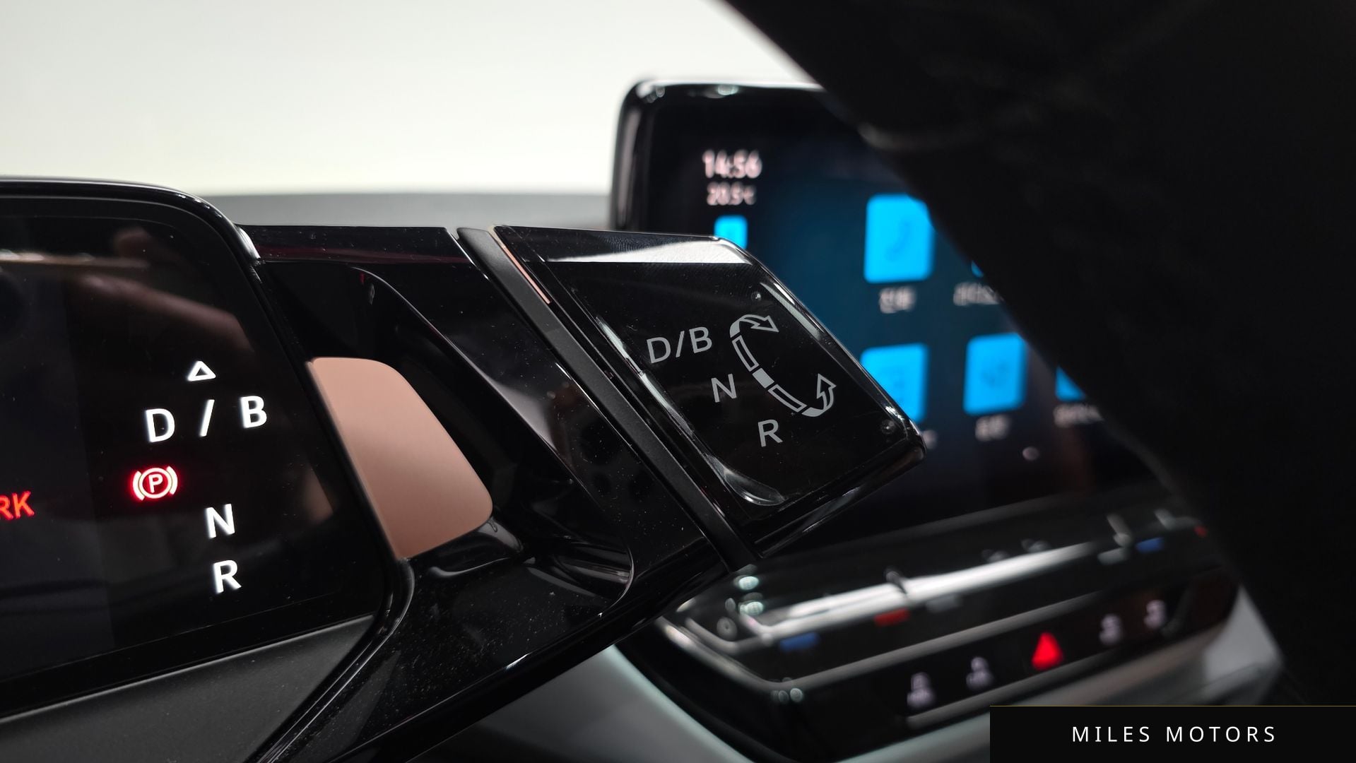 Volkswagen ID.4 2023 — миниатюра 11