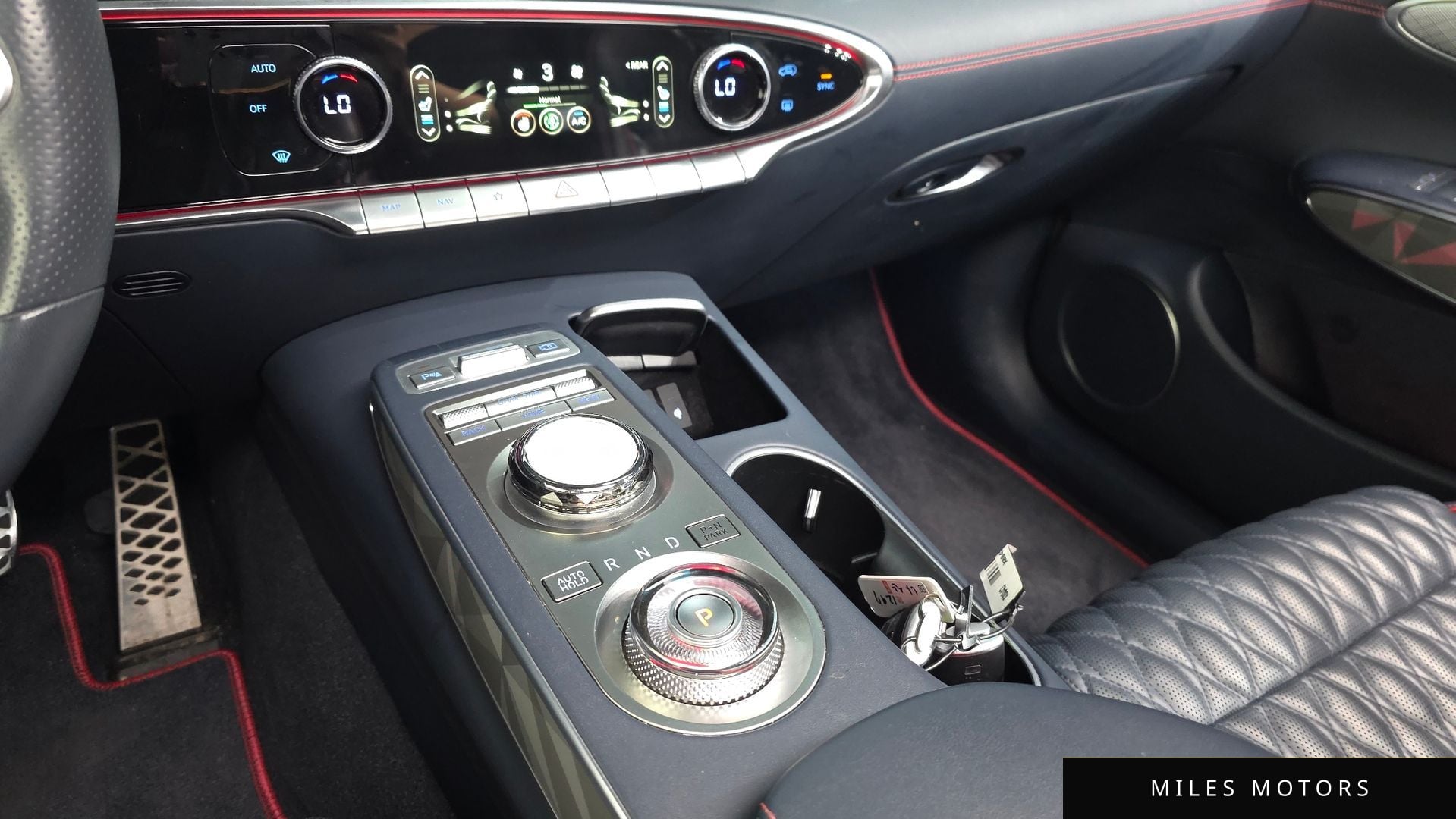 Genesis GV70 2022 — миниатюра 9