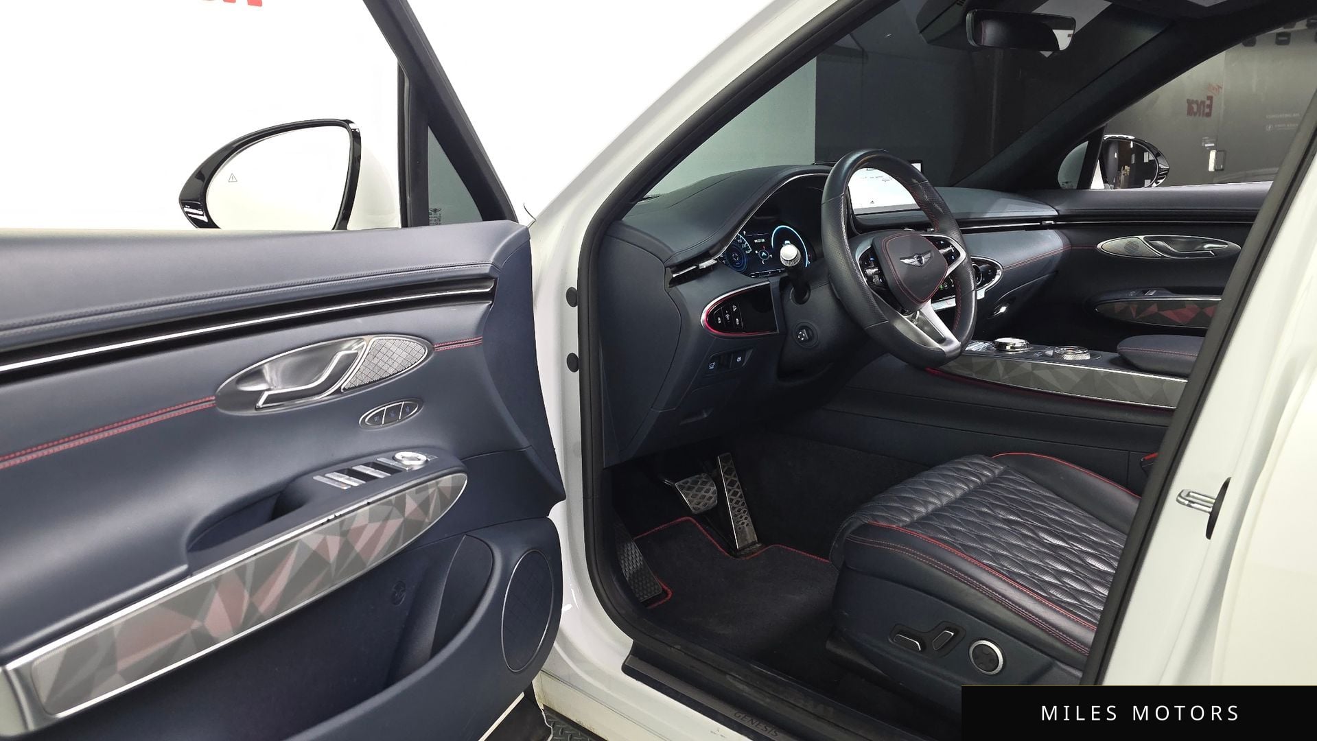 Genesis GV70 2022 — миниатюра 10