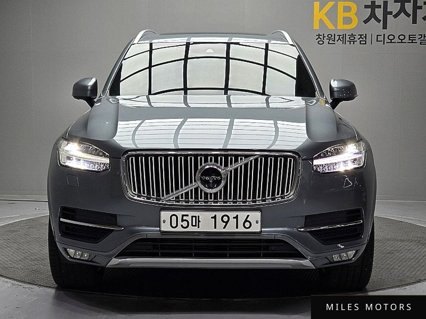Volvo XC90 2019 — миниатюра 3