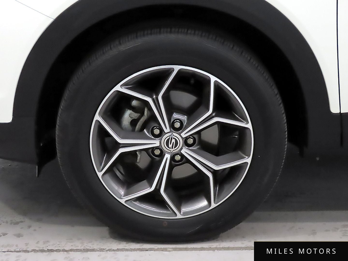 KG Mobility Beautiful Korando 2022 — миниатюра 5