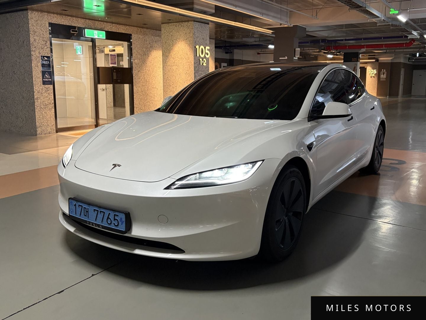 Tesla Model 3 2024 — фото 1 из 12