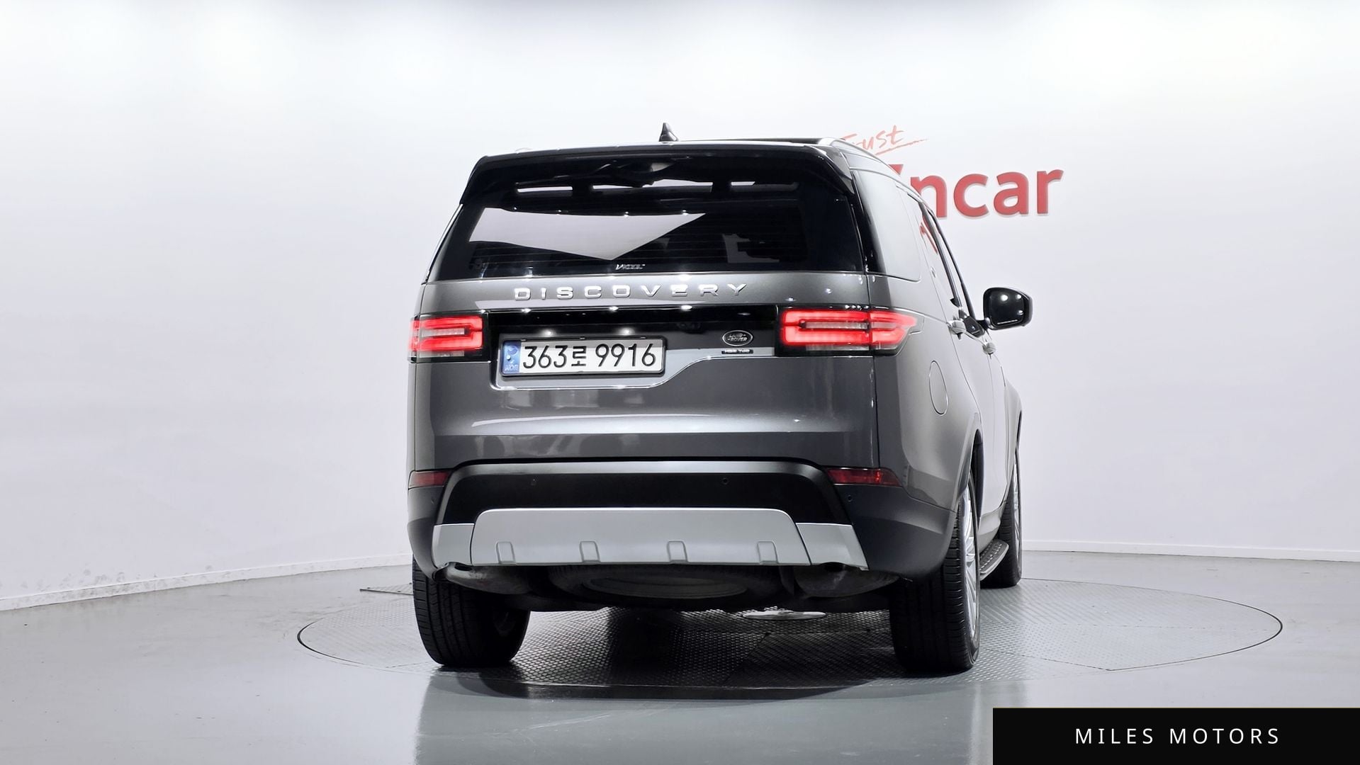 Land Rover Discovery 2018 — миниатюра 4