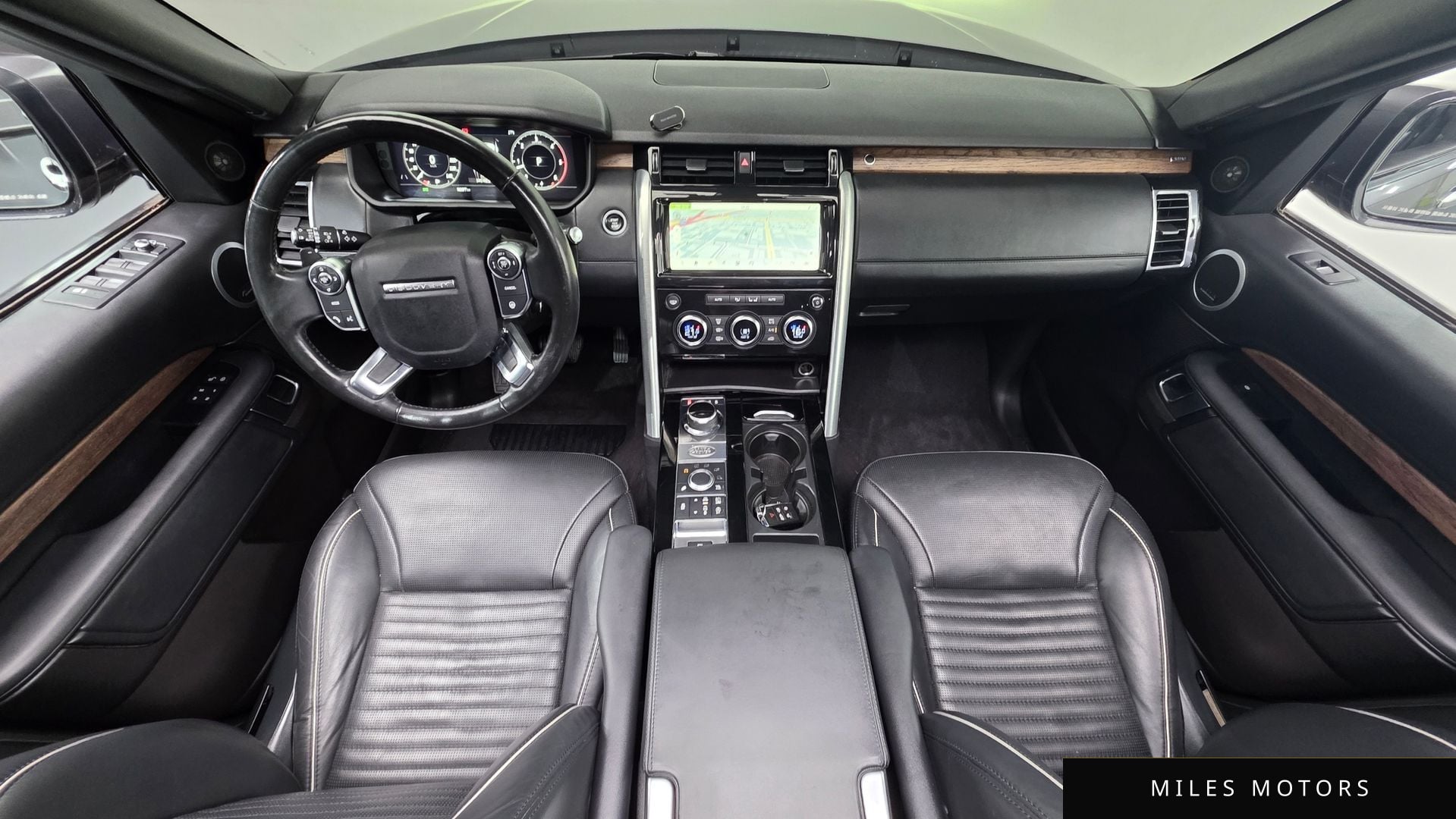 Land Rover Discovery 2018 — миниатюра 7