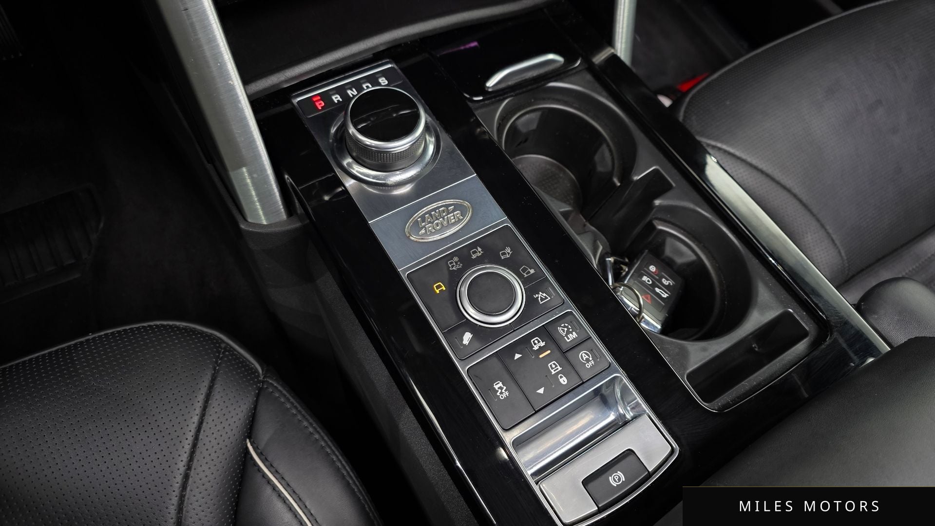 Land Rover Discovery 2018 — миниатюра 9