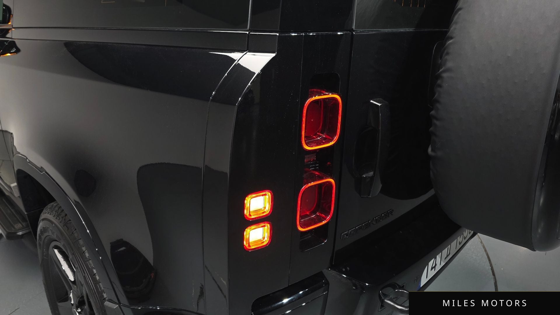 Land Rover Defender 2025 — миниатюра 8