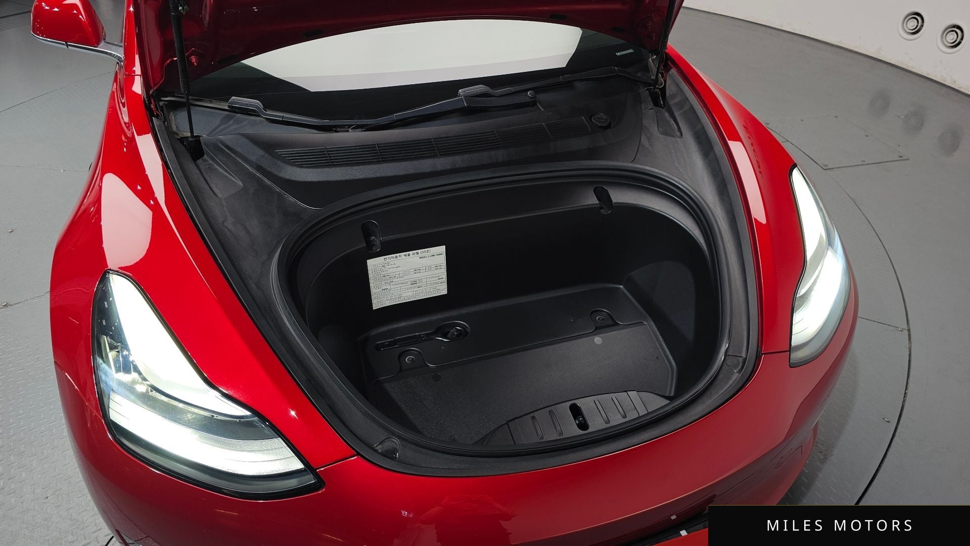 Tesla Model 3 2020 — миниатюра 6