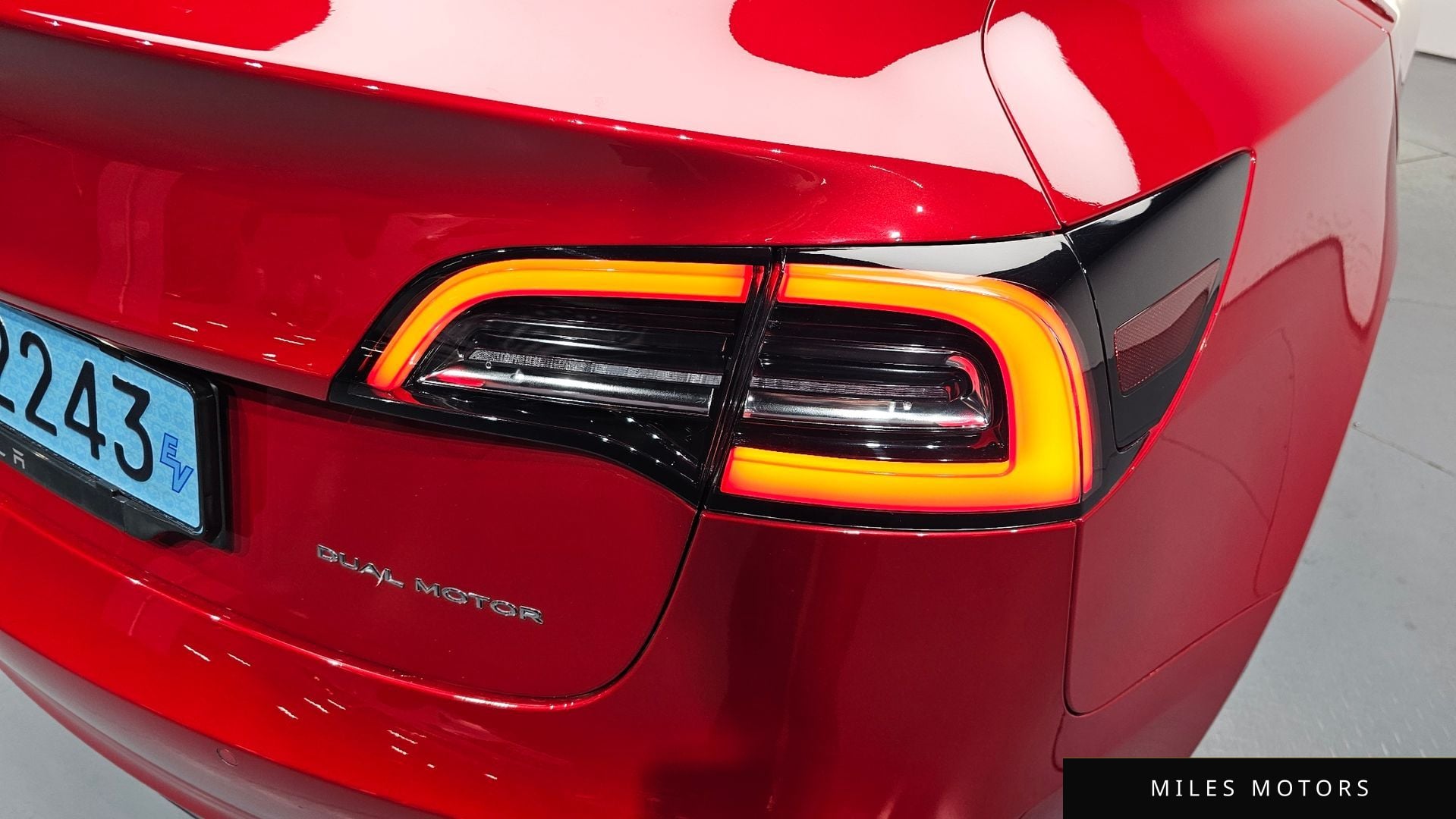 Tesla Model 3 2020 — миниатюра 9