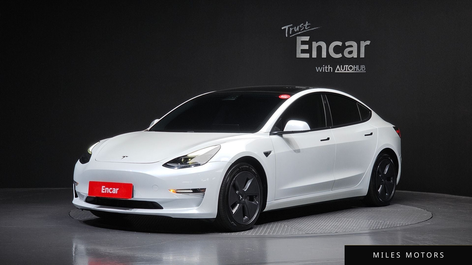 Tesla Model 3 2021 — фото 1 из 12