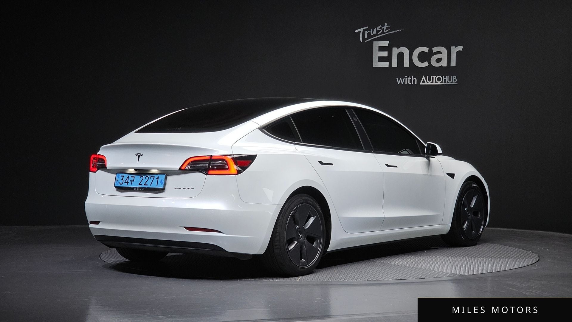 Tesla Model 3 2021 — миниатюра 2