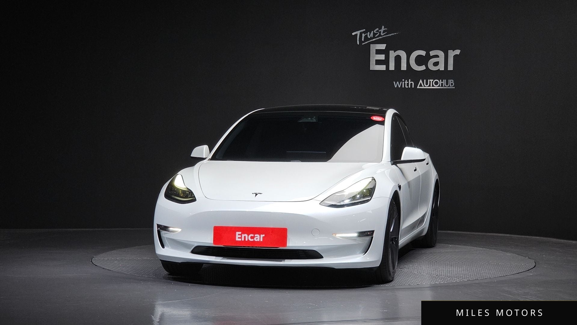Tesla Model 3 2021 — миниатюра 3