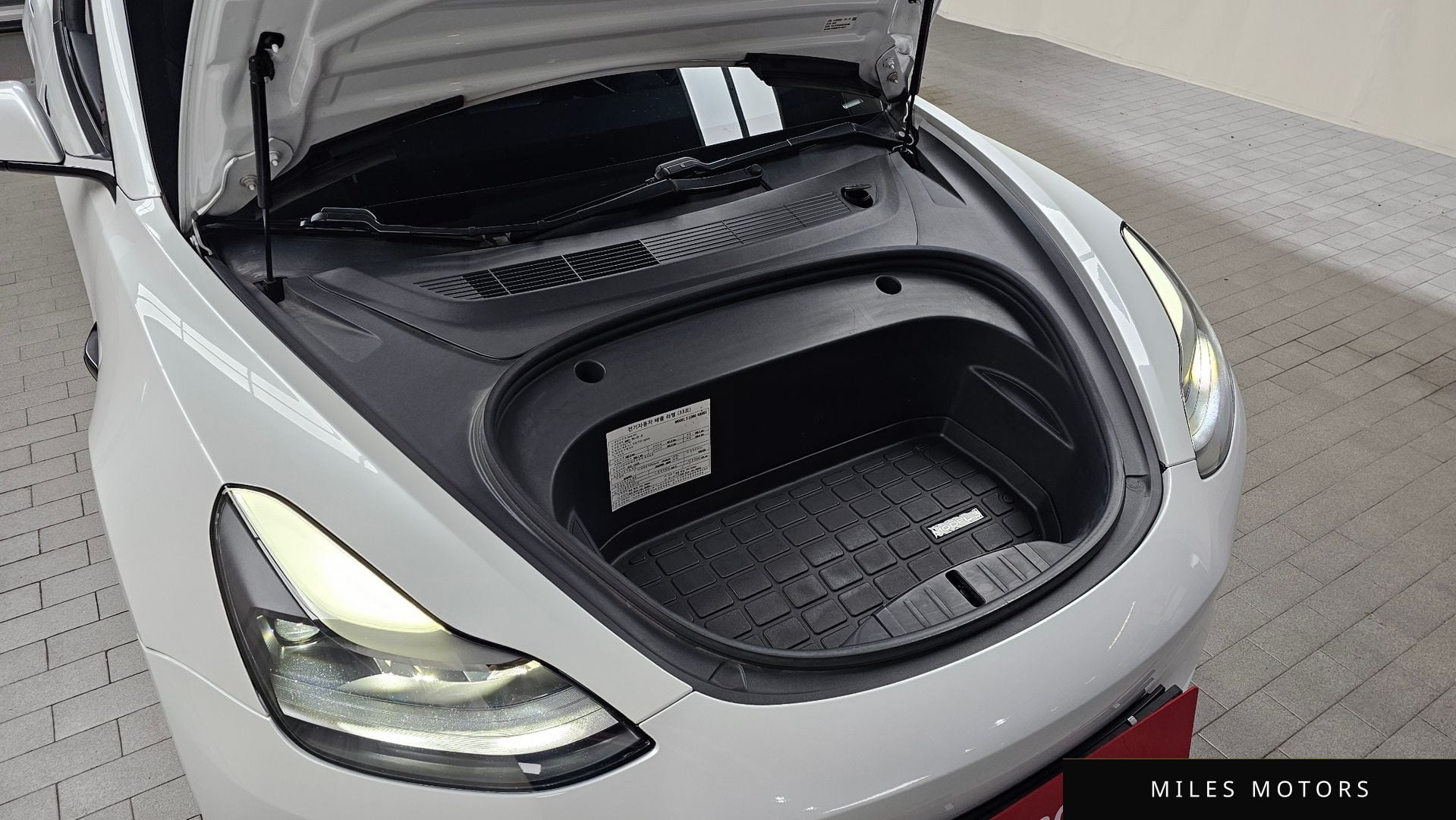 Tesla Model 3 2021 — миниатюра 6