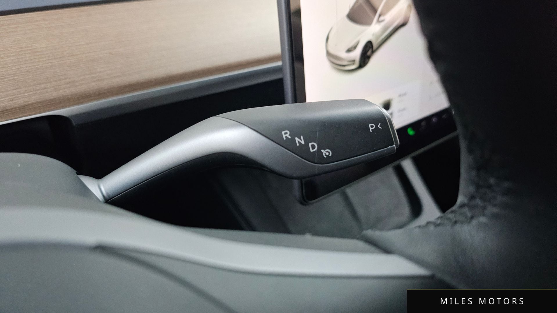 Tesla Model 3 2021 — миниатюра 12