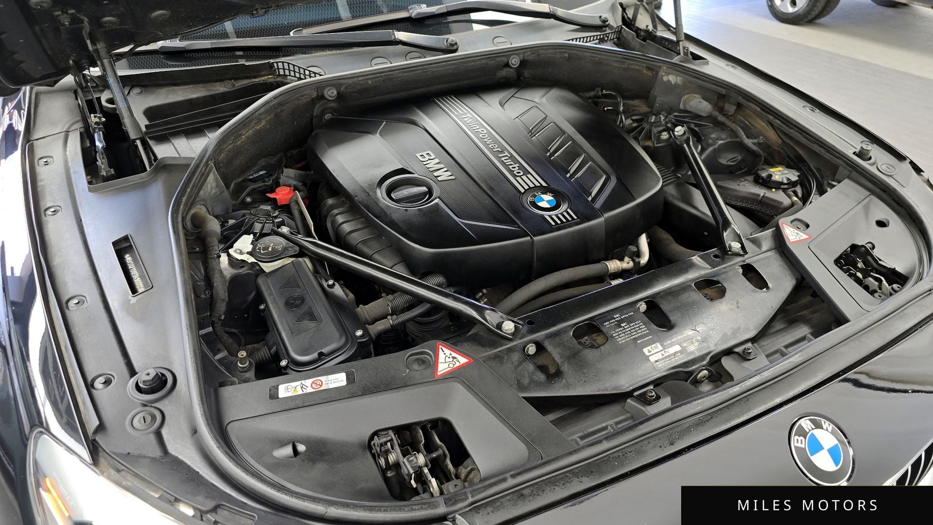 BMW 5 Series GT (F07) 2014 — миниатюра 6