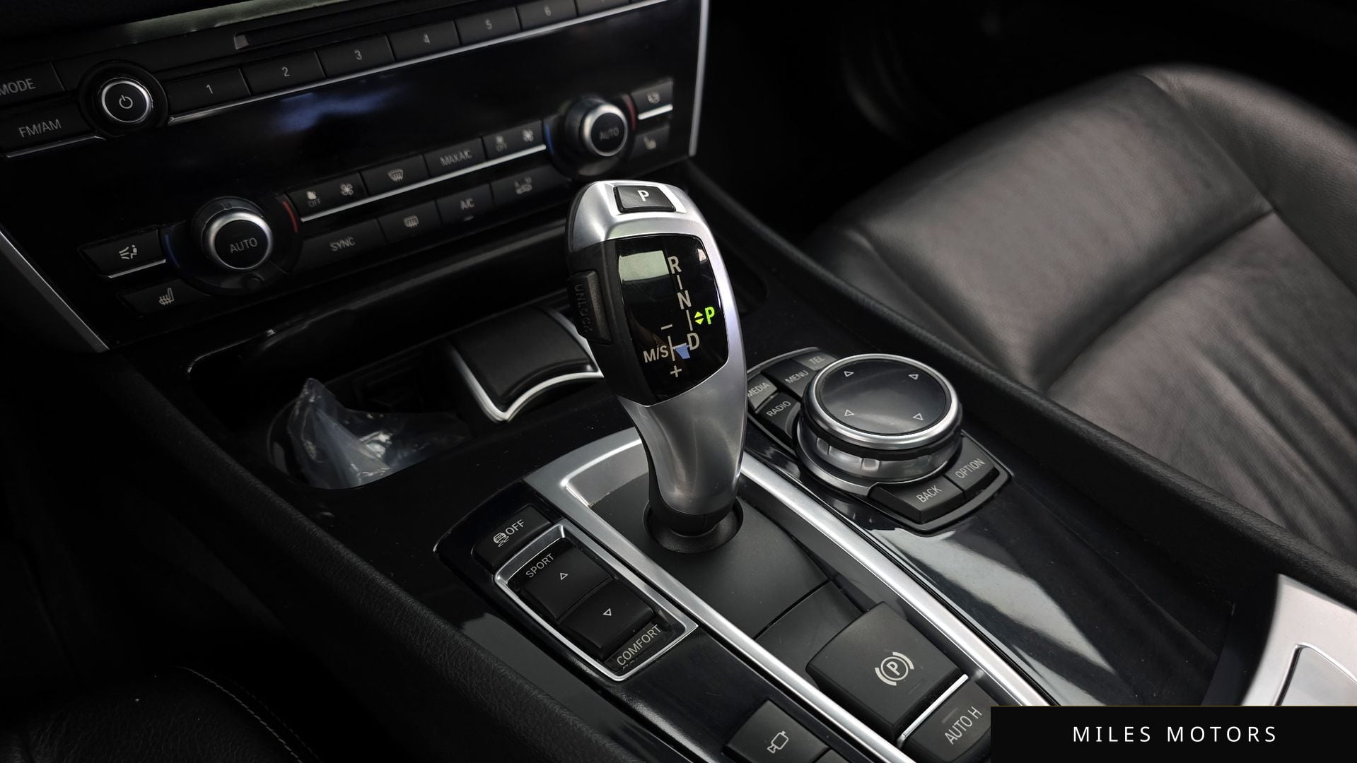 BMW 5 Series GT (F07) 2014 — миниатюра 9
