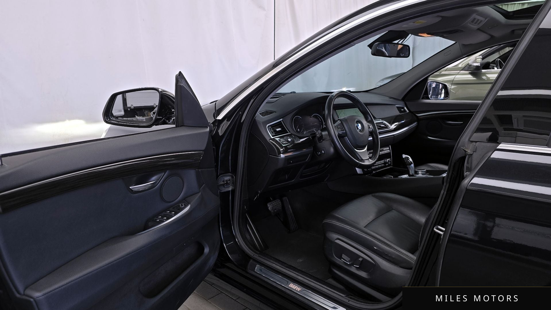 BMW 5 Series GT (F07) 2014 — миниатюра 10