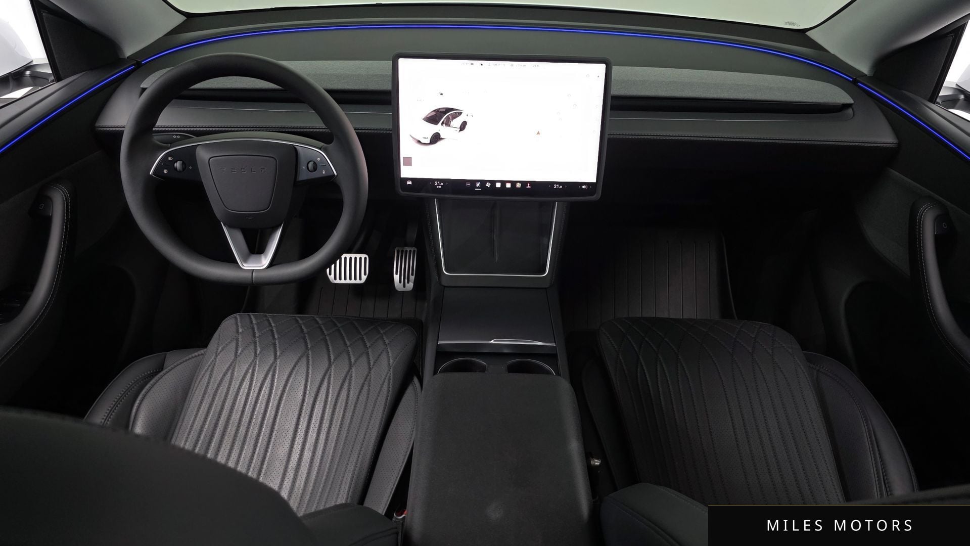 Tesla Model Y 2025 — миниатюра 9