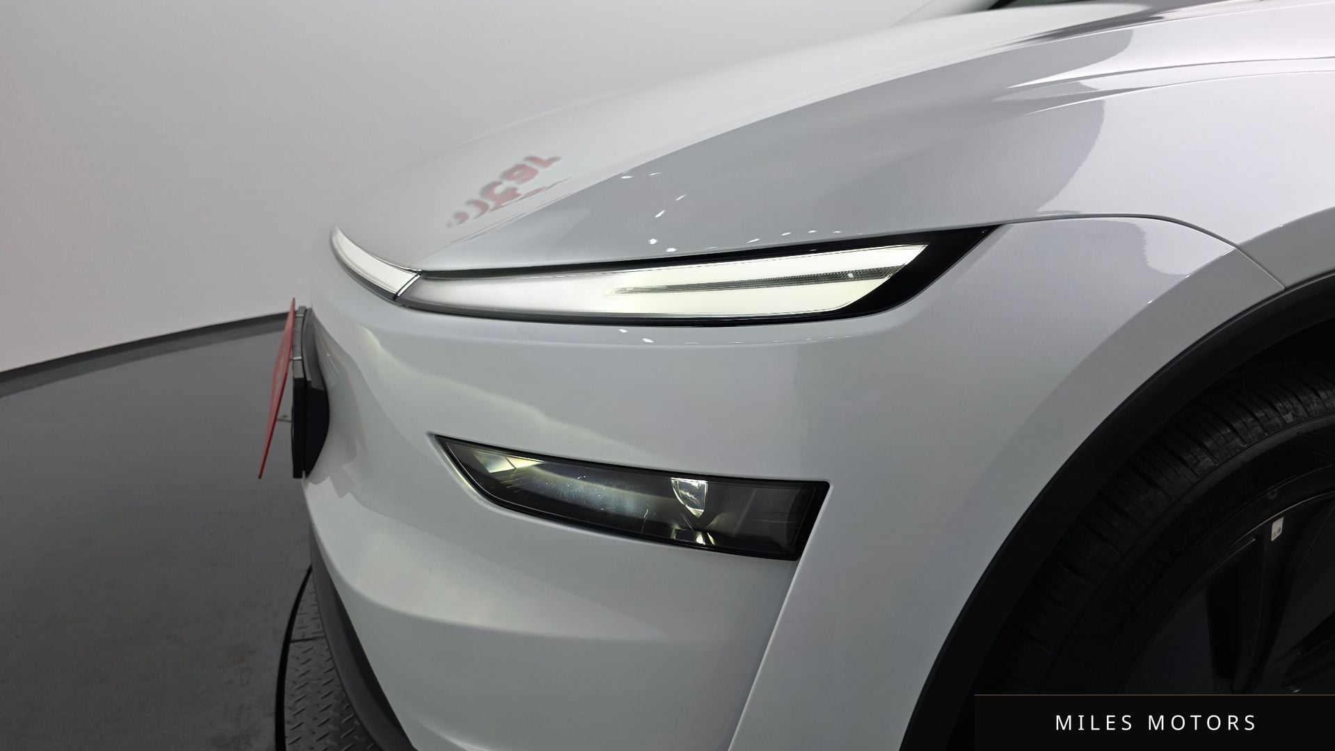 Tesla Model Y 2025 — миниатюра 7