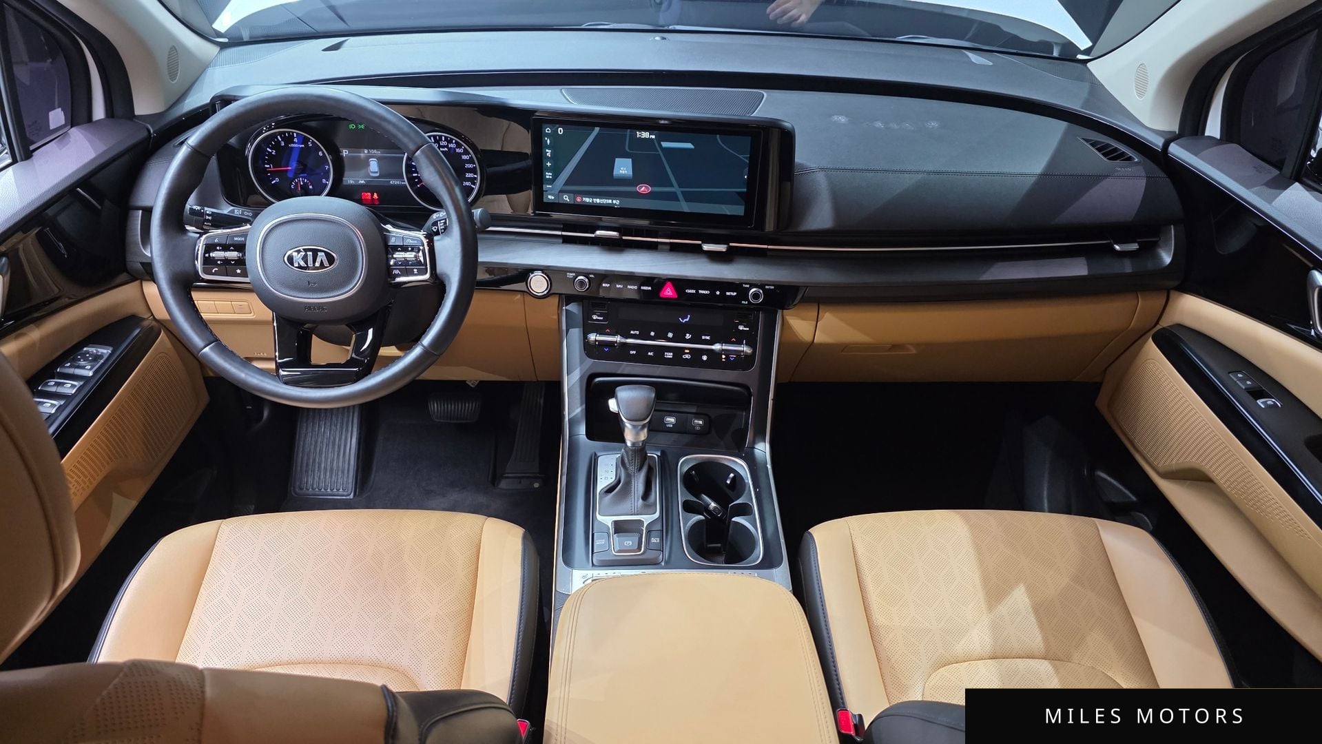 Kia Carnival 2021 — миниатюра 10