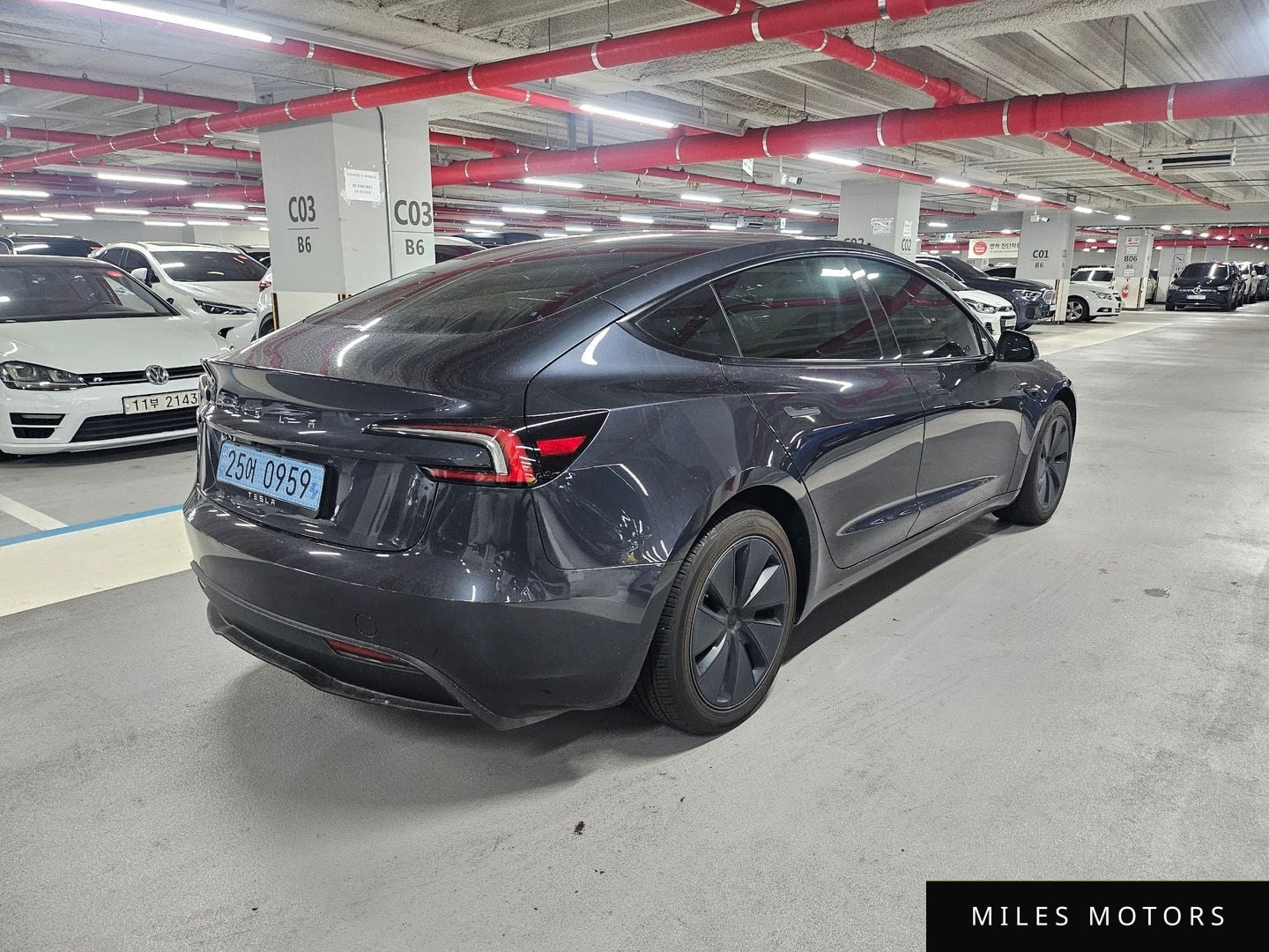 Tesla Model 3 2025 — миниатюра 2