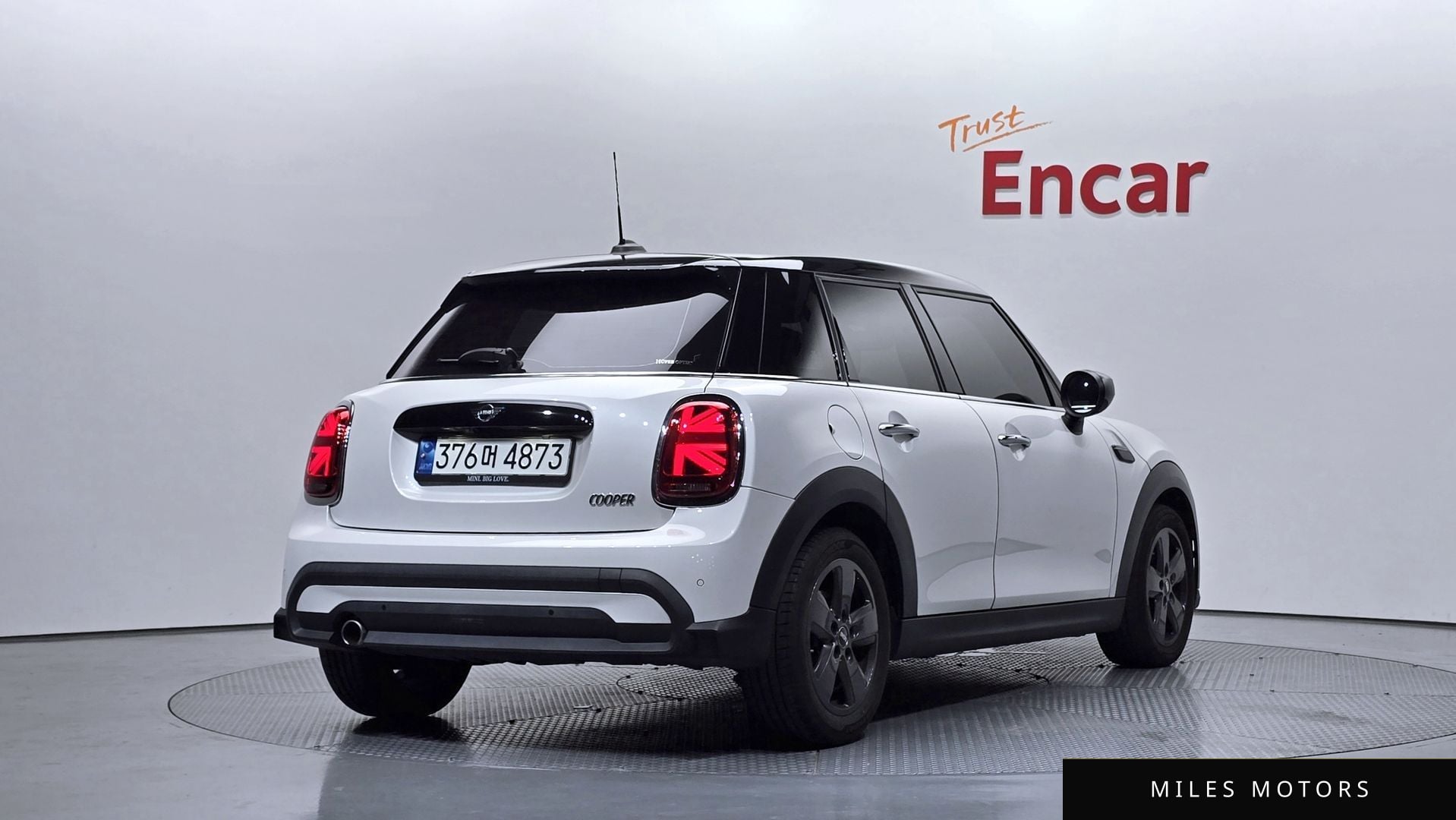 MINI Cooper 2023 — миниатюра 2