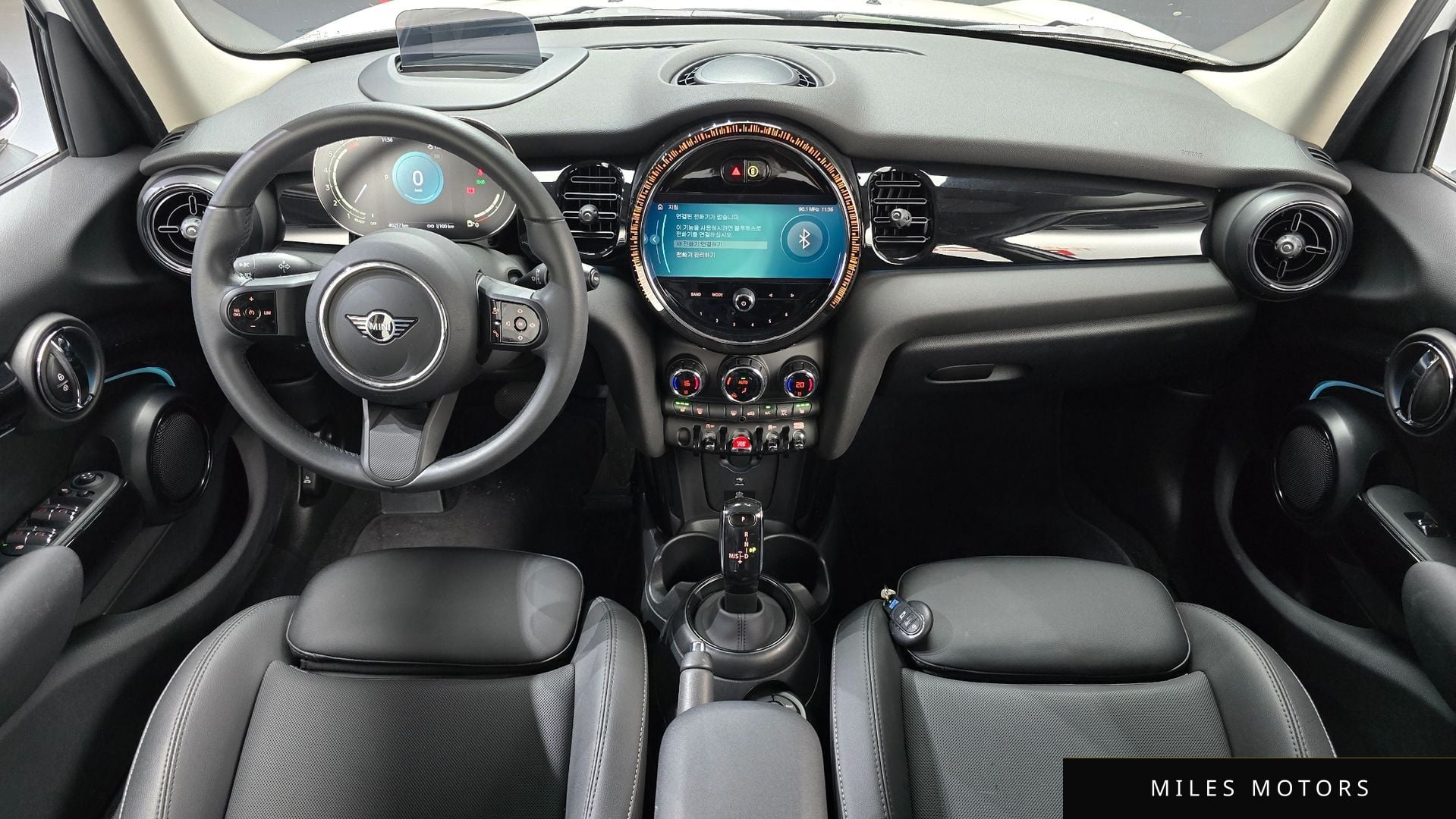 MINI Cooper 2023 — миниатюра 7
