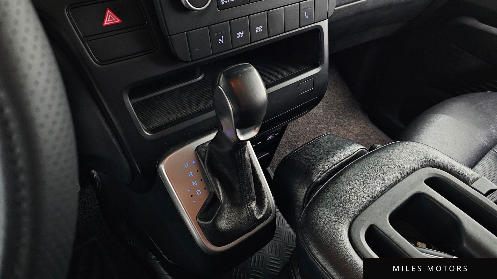 Hyundai Staria 2022 — миниатюра 12