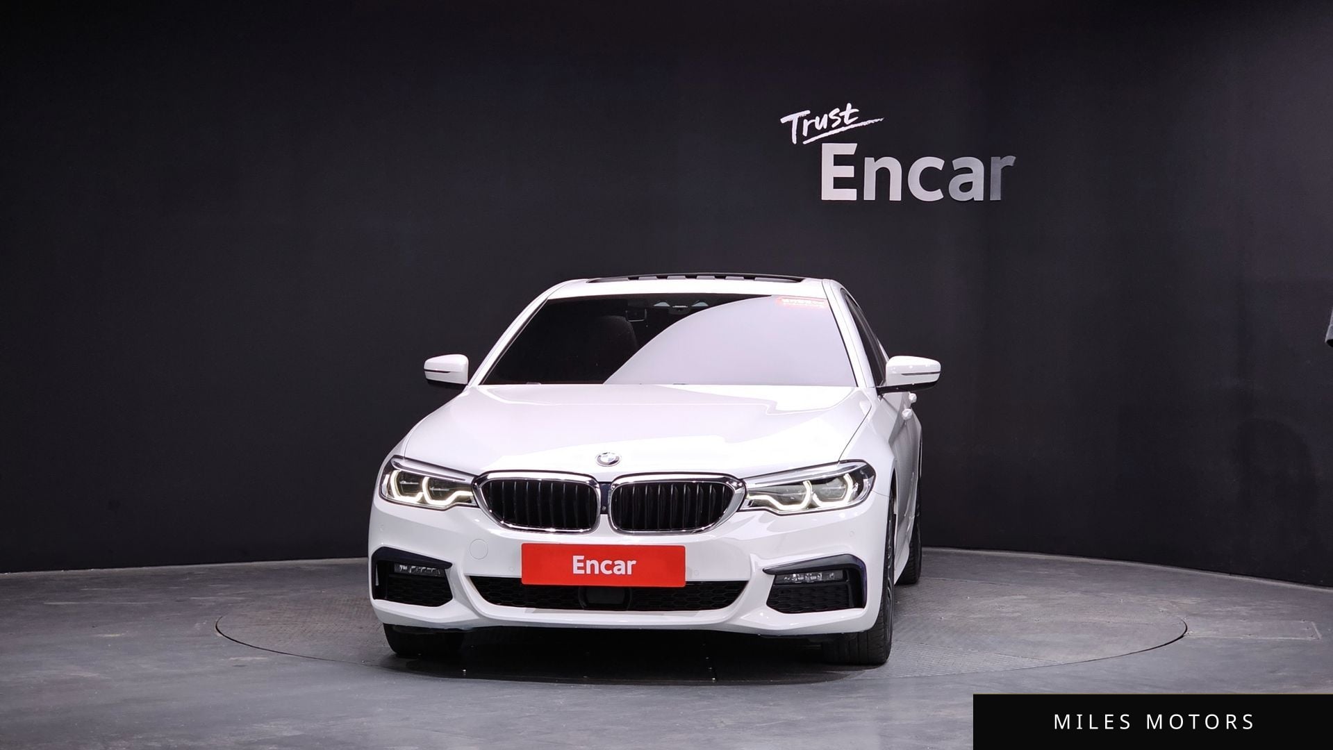 BMW 5 Series (G30) 2020 — миниатюра 2