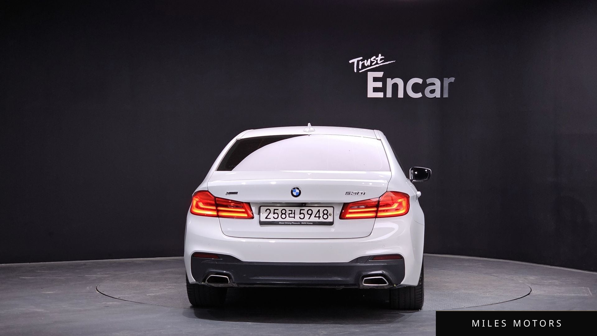 BMW 5 Series (G30) 2020 — миниатюра 3