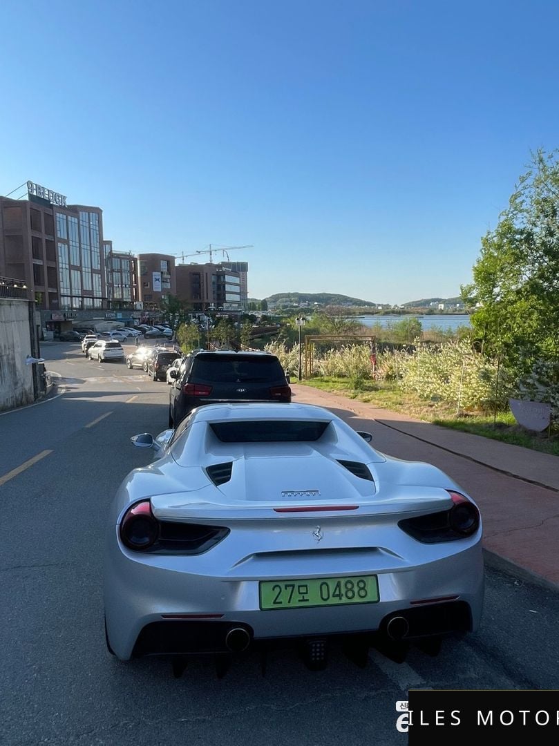 Ferrari 488 2016 — миниатюра 3