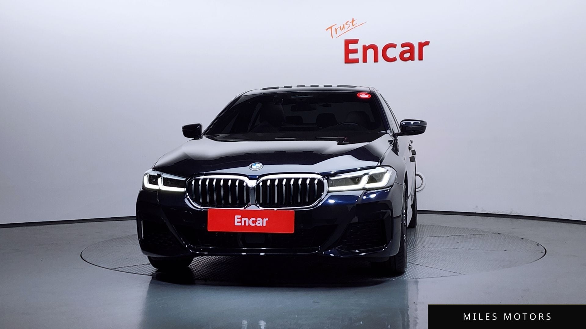 BMW 5 Series (G30) 2021 — миниатюра 3