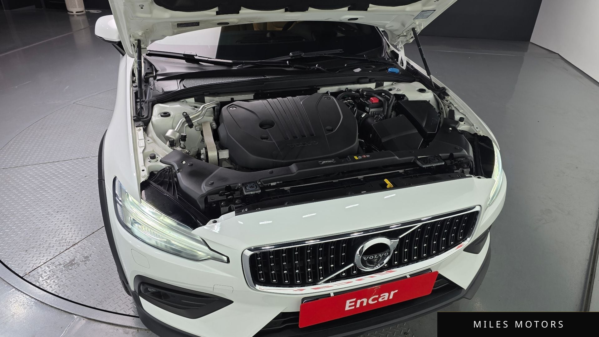 Volvo V60 2021 — миниатюра 6