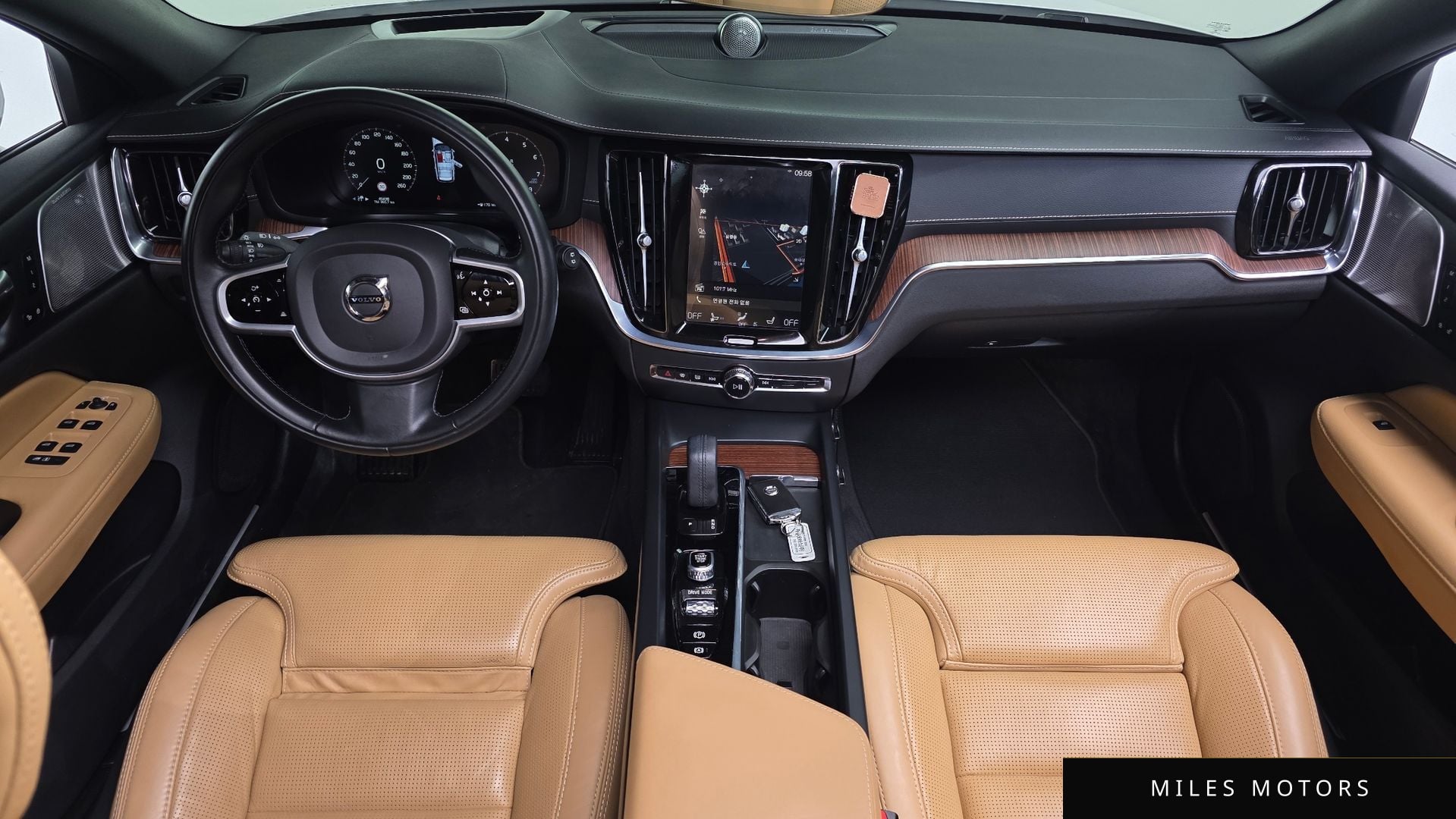 Volvo V60 2021 — миниатюра 10