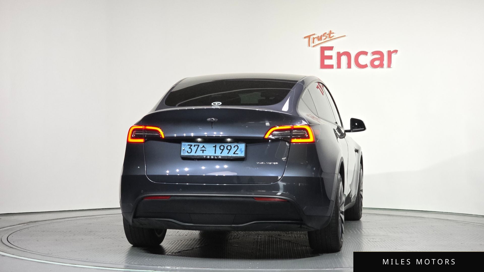 Tesla Model Y 2022 — миниатюра 4