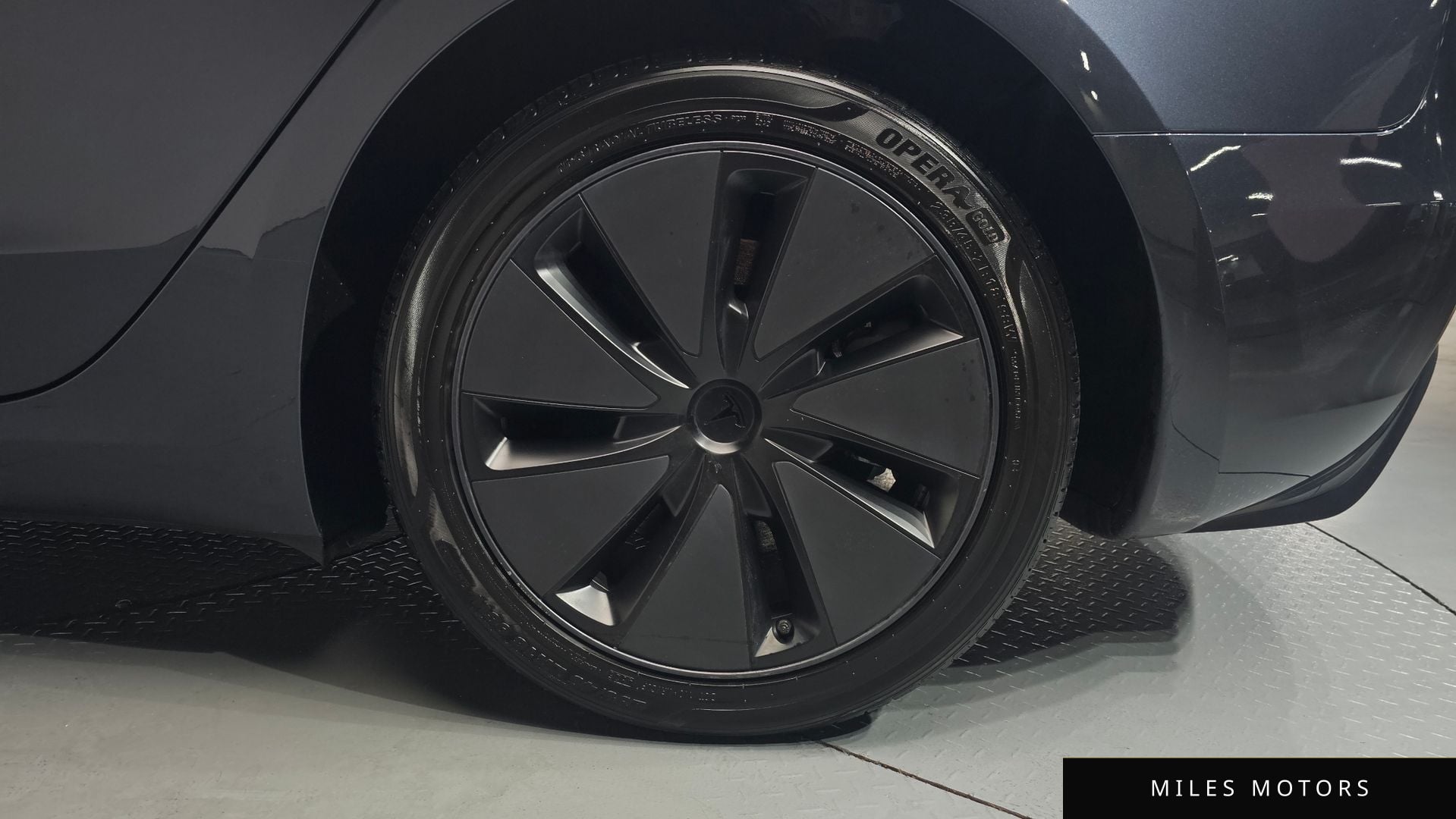 Tesla Model 3 2025 — миниатюра 6
